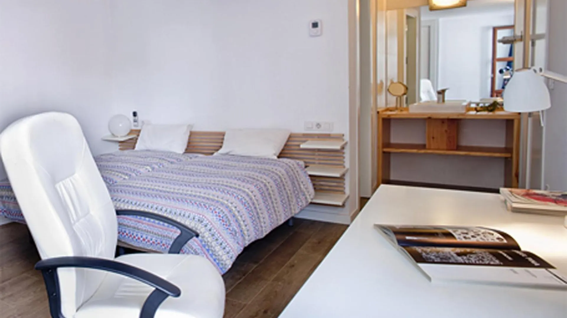 Smart Suites Albaicin Granada 0*,  Spain